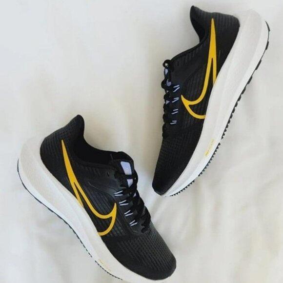 10 WOMEN'S Nike AIR ZOOM PEGASUS 39 BLACK PURPLE / YELLOW DH4072-004 - Picture 1 of 10